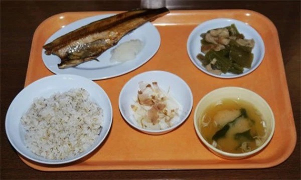 an-com-tu-tai-nhat-ban-1
