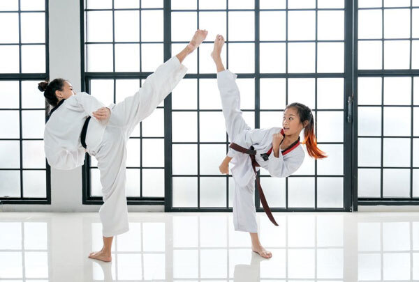 su-khac-biet-Karate-va-Muay Thai-2
